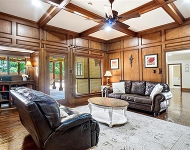 2412 Emerald Circle - Photo Thumbnail 6