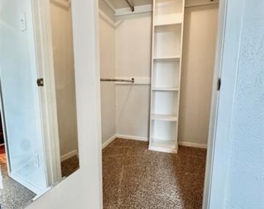 705 Gregg Street - Photo Thumbnail 9