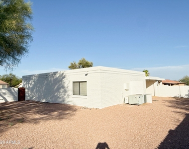 15076 N Escondido Drive - Photo Thumbnail 20