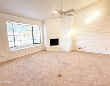 15076 N Escondido Drive - Photo Thumbnail 3