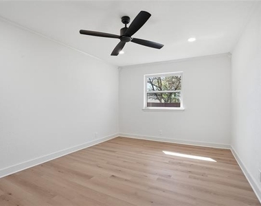 2008 Silver Leaf Drive - Photo Thumbnail 13