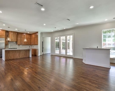 6208 Troon Road - Photo Thumbnail 9