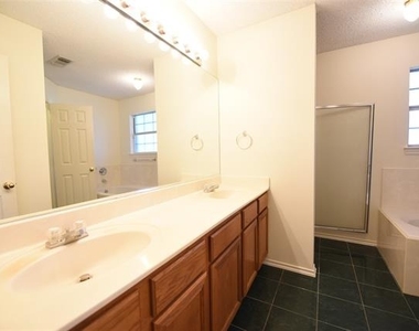 6419 Brookhaven Trail - Photo Thumbnail 11