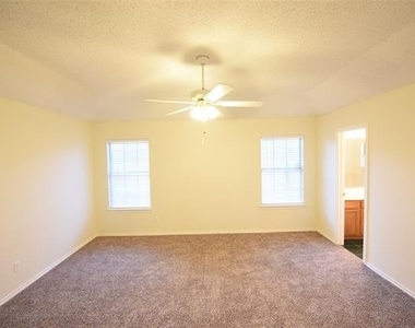 6419 Brookhaven Trail - Photo Thumbnail 10