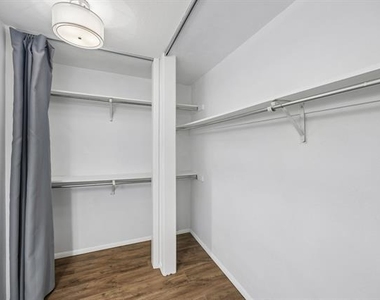 2908 Clear Springs Drive - Photo Thumbnail 23