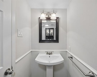 2908 Clear Springs Drive - Photo Thumbnail 13