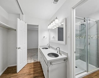 2908 Clear Springs Drive - Photo Thumbnail 24