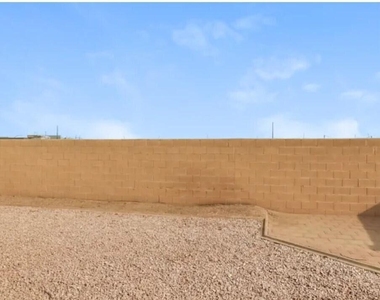 12420 W Woodland Avenue - Photo Thumbnail 13