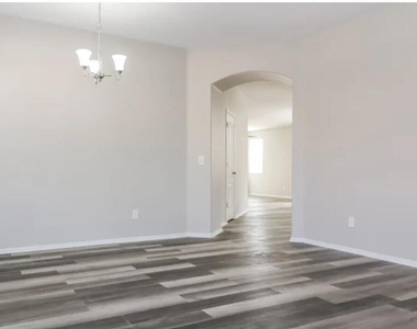 12420 W Woodland Avenue - Photo Thumbnail 3