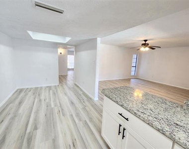 4813 Nash Drive - Photo Thumbnail 6