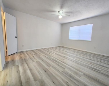 4813 Nash Drive - Photo Thumbnail 20