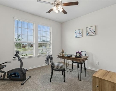 10313 Geode Street - Photo Thumbnail 5