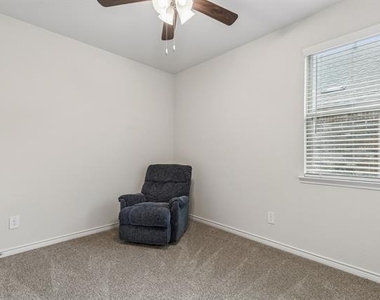 10313 Geode Street - Photo Thumbnail 7
