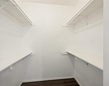 5431 Wild West Drive - Photo Thumbnail 24