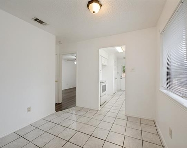 5431 Wild West Drive - Photo Thumbnail 4
