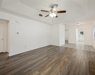 5431 Wild West Drive - Photo Thumbnail 1
