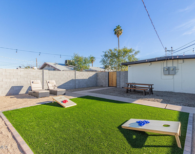 930 E Henry Street - Photo Thumbnail 14