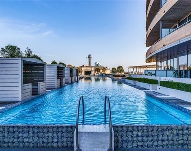 2200 Victory Avenue - Photo Thumbnail 17