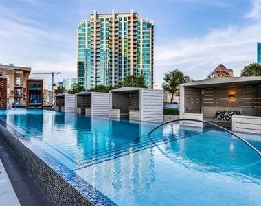 2200 Victory Avenue - Photo Thumbnail 16
