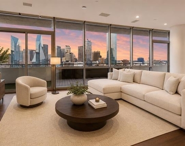 2200 Victory Avenue - Photo Thumbnail 3