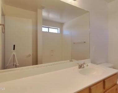 8520 W Sonora Street - Photo Thumbnail 7
