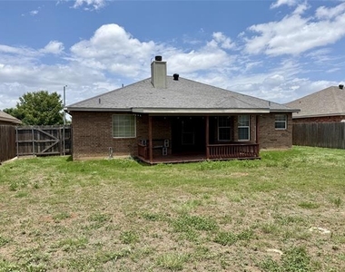 233 Sugarloaf Avenue - Photo Thumbnail 12