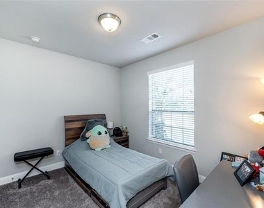 2421 Springhill Avenue - Photo Thumbnail 3