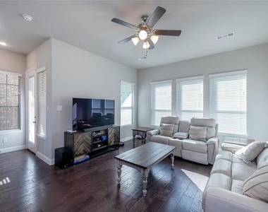 2421 Springhill Avenue - Photo Thumbnail 4