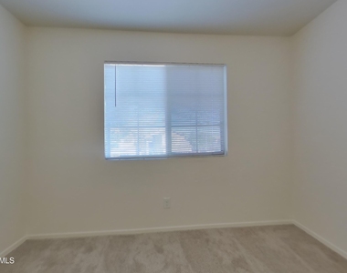 1951 N Lazona Drive - Photo Thumbnail 9