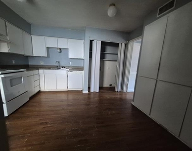 2315 Trellis Place - Photo Thumbnail 5