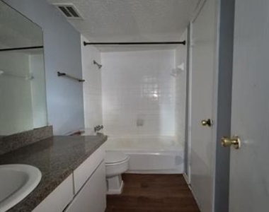 2315 Trellis Place - Photo Thumbnail 10