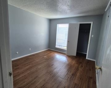 2315 Trellis Place - Photo Thumbnail 16