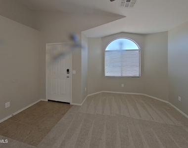 45539 W Sky Lane - Photo Thumbnail 1