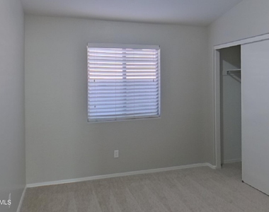 45539 W Sky Lane - Photo Thumbnail 9