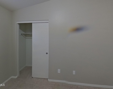 45539 W Sky Lane - Photo Thumbnail 8