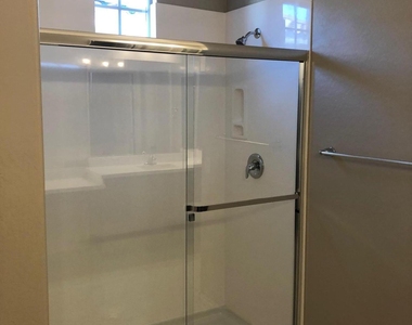 17206 N 9th Place - Photo Thumbnail 13