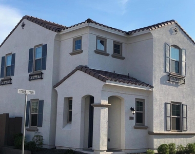 17206 N 9th Place - Photo Thumbnail 1