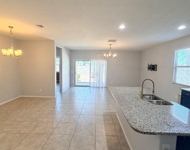 37844 W Amalfi Avenue - Photo Thumbnail 8