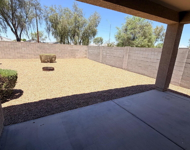 37844 W Amalfi Avenue - Photo Thumbnail 4