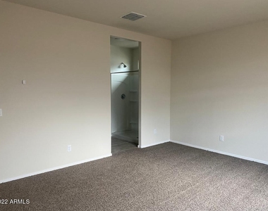 2059 E Piedmont Place - Photo Thumbnail 8