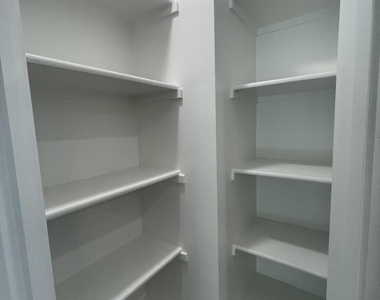 1020 E Spence Avenue - Photo Thumbnail 12