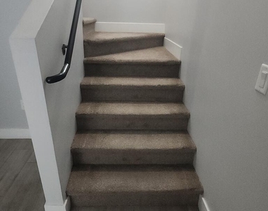 1020 E Spence Avenue - Photo Thumbnail 5