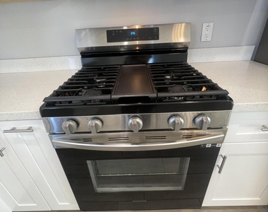 1020 E Spence Avenue - Photo Thumbnail 8
