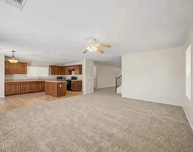 17118 N 184th Lane - Photo Thumbnail 8