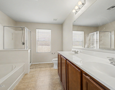 17118 N 184th Lane - Photo Thumbnail 20