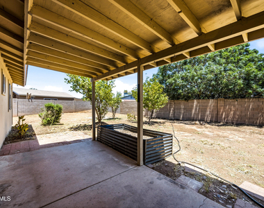 2216 W Straford Drive - Photo Thumbnail 20