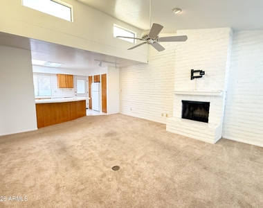 15076 N Escondido Drive - Photo Thumbnail 2