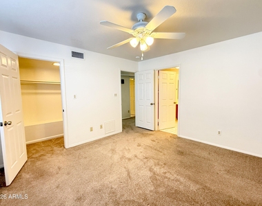 15076 N Escondido Drive - Photo Thumbnail 9