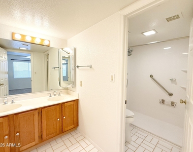 15076 N Escondido Drive - Photo Thumbnail 10