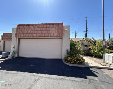 5100 N Miller Road - Photo Thumbnail 1